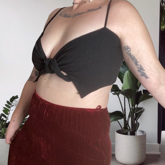 Skylar + Madison Tie Front Crop Festival Tank Black Large - Picture 2 of 13